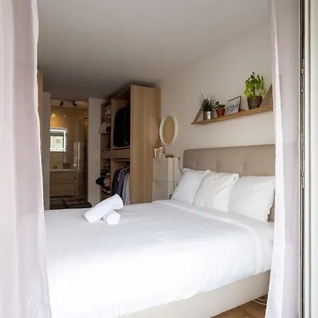 Appartamento Amazing 38m2 Apartment, With Balcony, In 19e District Parigi
