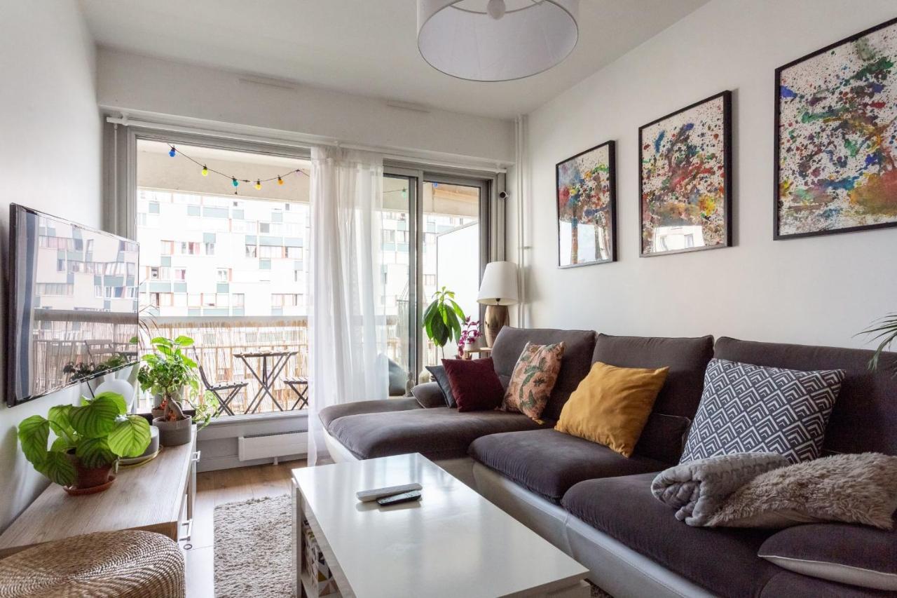 Amazing 38m2 Apartment, With Balcony, In 19e District